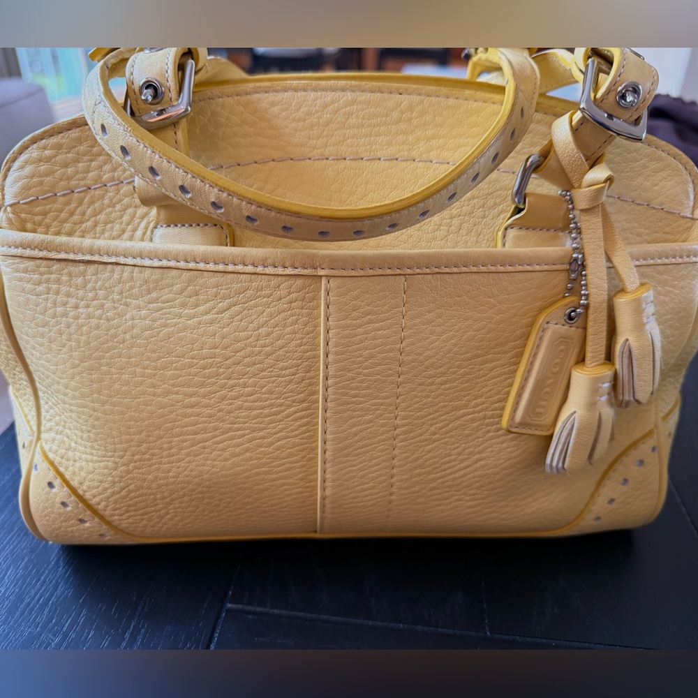 LIMITED AUTHENTIC COACH SATCHEL. Almost new!!
